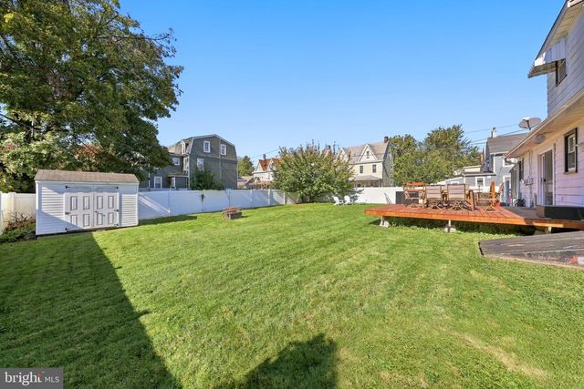 200 CONOVER ST, Burlington, NJ 08016