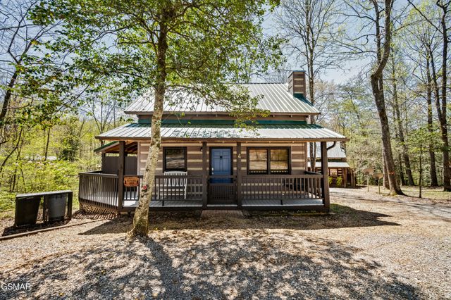 1918 Charles Lewis Way Unit 4, Sevierville, TN 37876