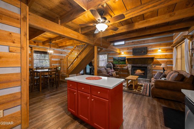 1918 Charles Lewis Way Unit 4, Sevierville, TN 37876
