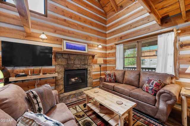 1918 Charles Lewis Way Unit 4, Sevierville, TN 37876