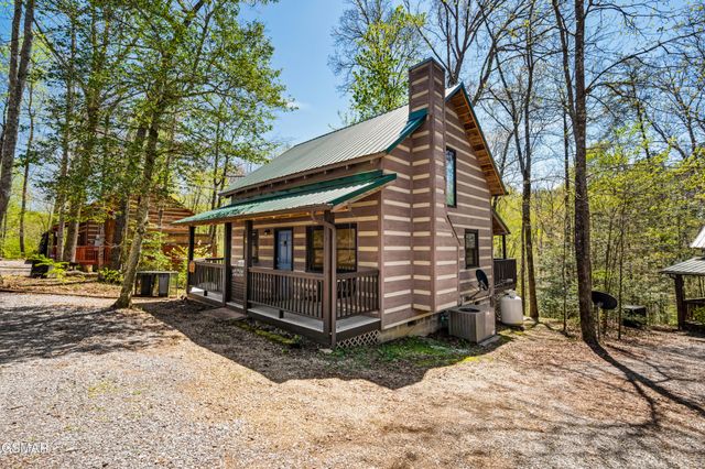 1918 Charles Lewis Way Unit 4, Sevierville, TN 37876