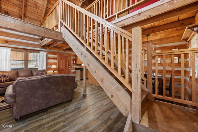 1918 Charles Lewis Way Unit 4, Sevierville, TN 37876