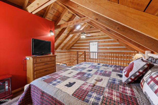 1918 Charles Lewis Way Unit 4, Sevierville, TN 37876