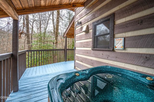 1918 Charles Lewis Way Unit 4, Sevierville, TN 37876