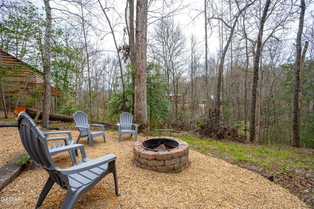 1918 Charles Lewis Way Unit 4, Sevierville, TN 37876