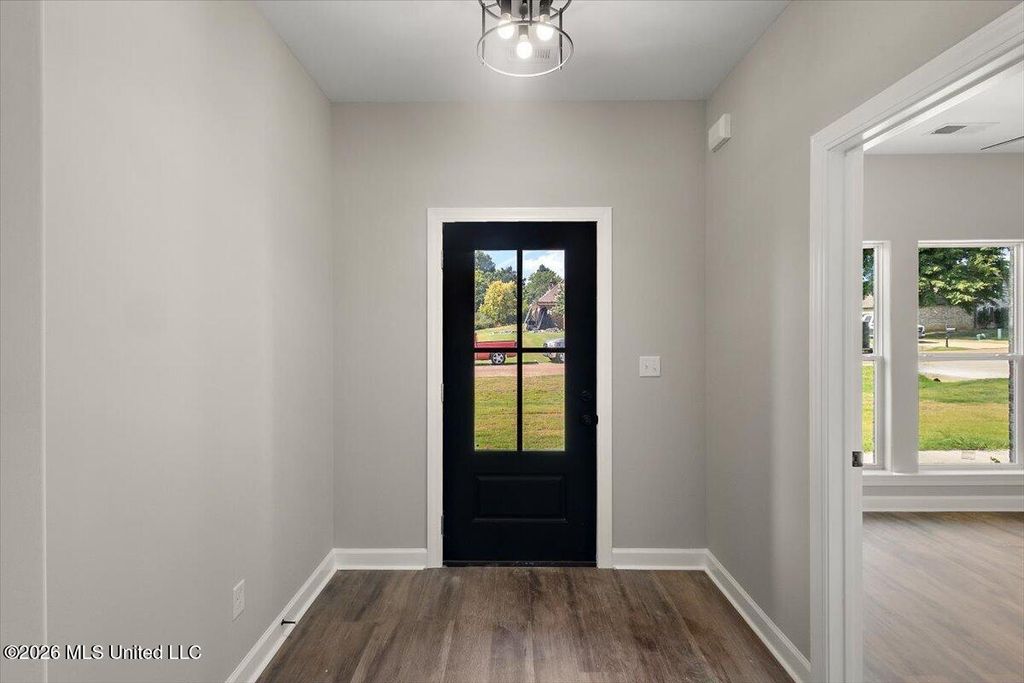 111 Carolina Circle, Senatobia, MS 38668 — photo 5