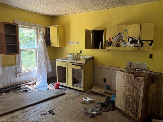 607 Kirby Road, King, NC 27021