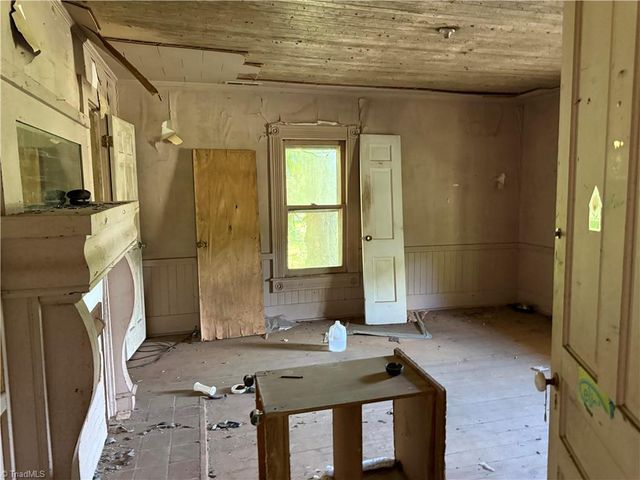 607 Kirby Road, King, NC 27021