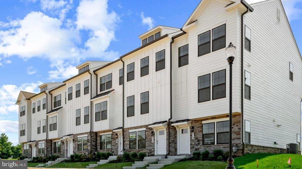 723 COURIER LN, Frederick, MD 21701