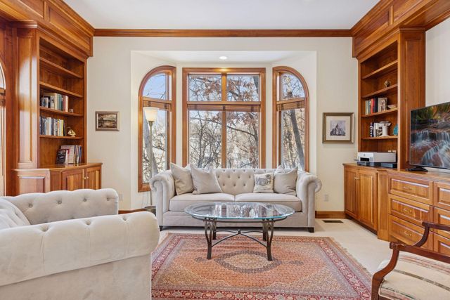 5000 Malibu Drive, Edina, MN 55436