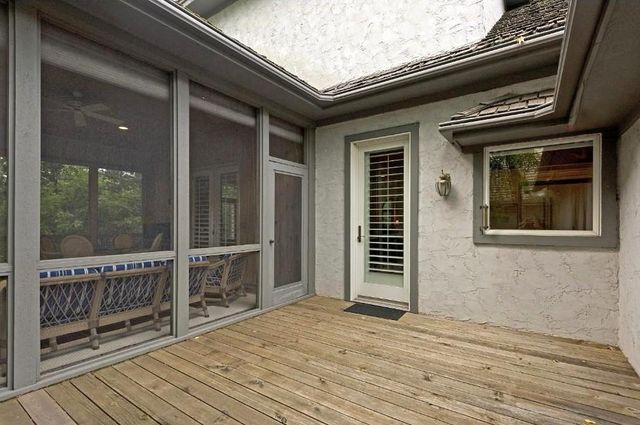 5000 Malibu Drive, Edina, MN 55436