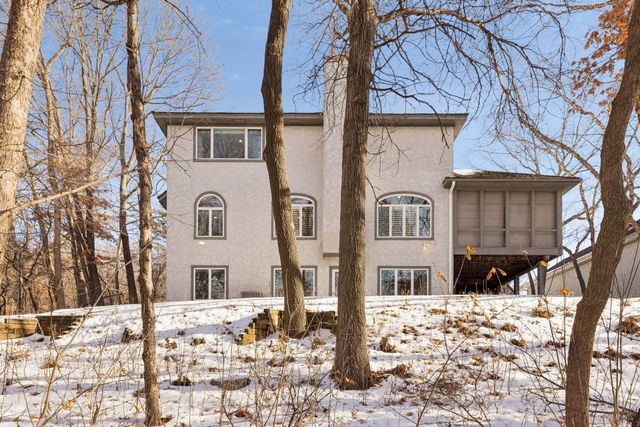 5000 Malibu Drive, Edina, MN 55436