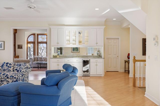 5000 Malibu Drive, Edina, MN 55436