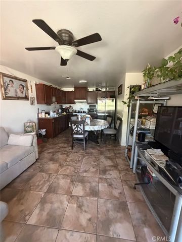 318 S Owens, Bakersfield, CA 93307