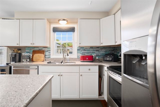 18 Pine Street, North Providence, RI 02911