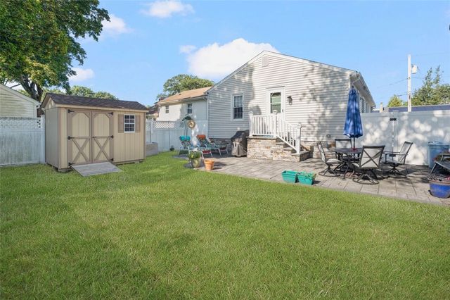18 Pine Street, North Providence, RI 02911
