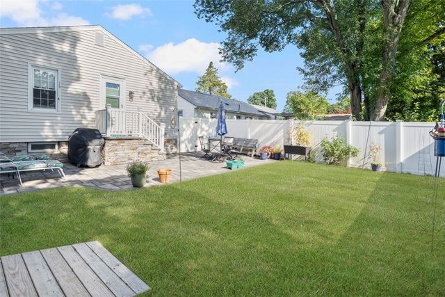 18 Pine Street, North Providence, RI 02911
