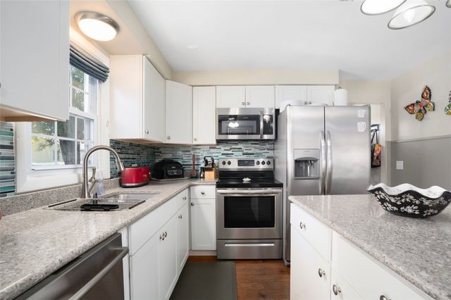 18 Pine Street, North Providence, RI 02911