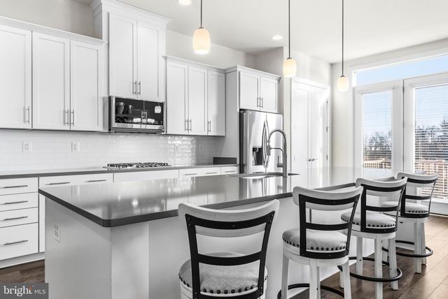 44740 ROOSEVELT SQ, Ashburn, VA 20147