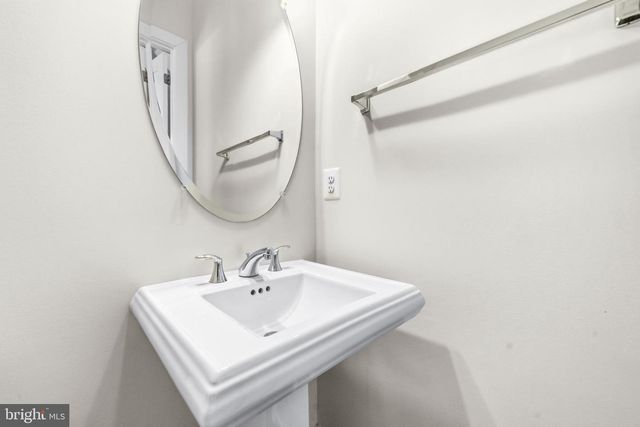 44740 ROOSEVELT SQ, Ashburn, VA 20147