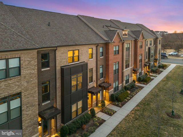 44740 ROOSEVELT SQ, Ashburn, VA 20147