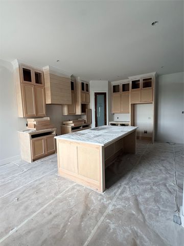 215 Regina Street, Celeste, TX 75452