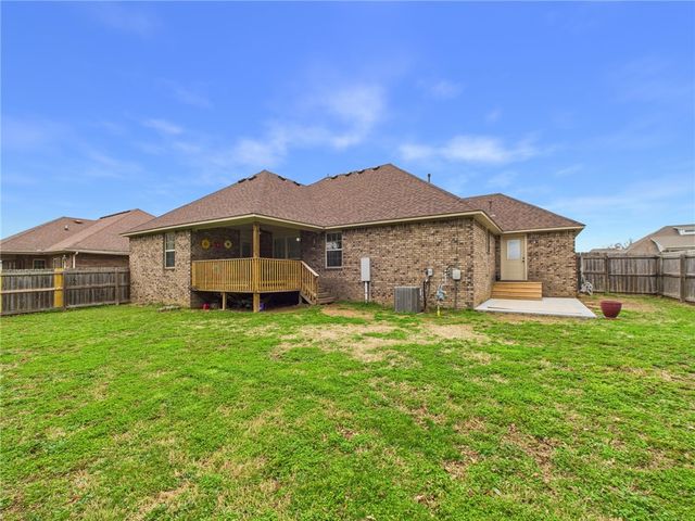 1681 Cavalry Lane, Prairie Grove, AR 72753