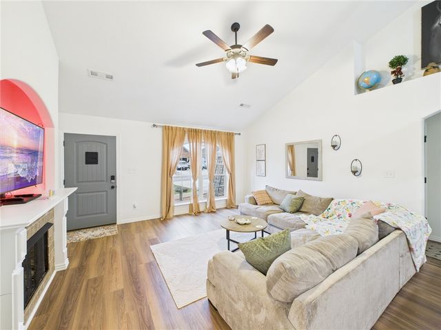 1681 Cavalry Lane, Prairie Grove, AR 72753