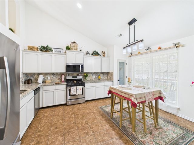 1681 Cavalry Lane, Prairie Grove, AR 72753