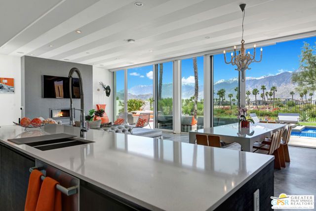 949 Bernardi Lane, Palm Springs, CA 92262