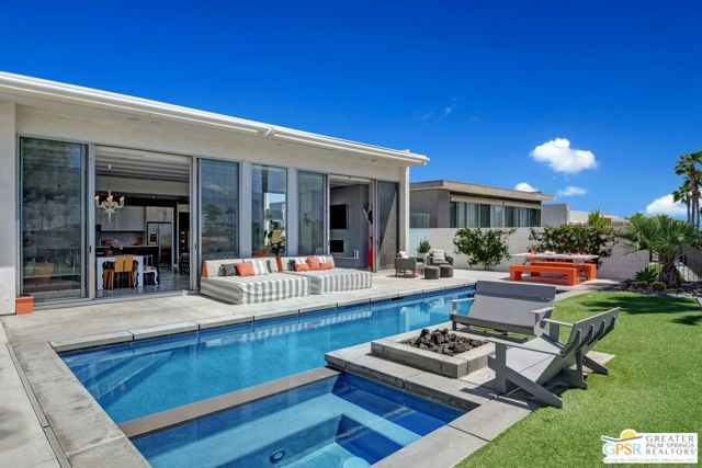 949 Bernardi Lane, Palm Springs, CA 92262