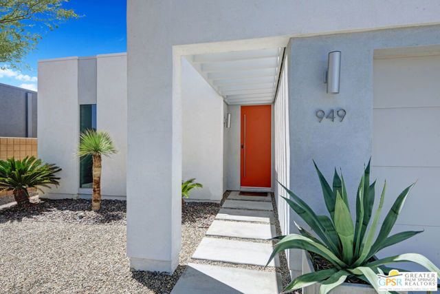 949 Bernardi Lane, Palm Springs, CA 92262