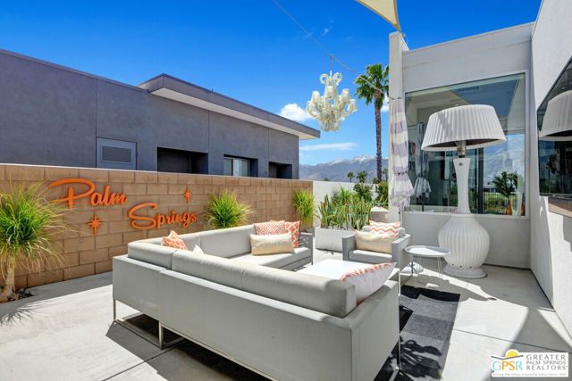 949 Bernardi Lane, Palm Springs, CA 92262