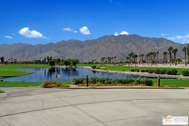 949 Bernardi Lane, Palm Springs, CA 92262