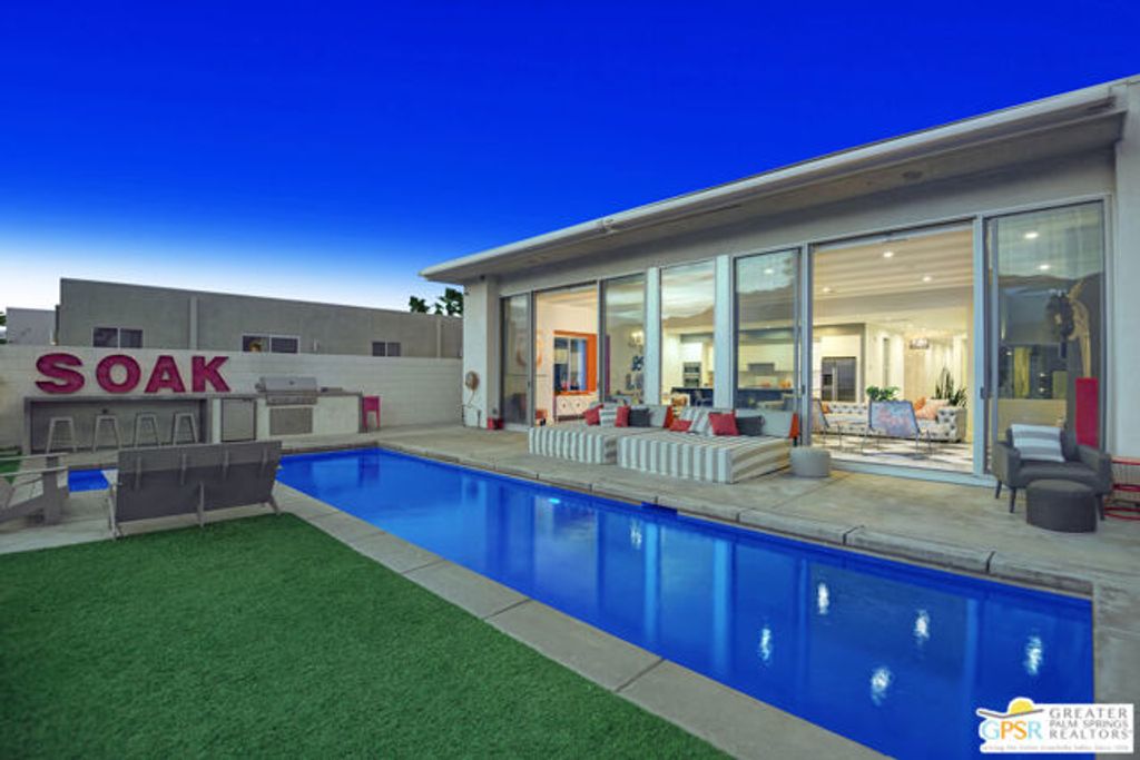 949 Bernardi Lane, Palm Springs, CA 92262