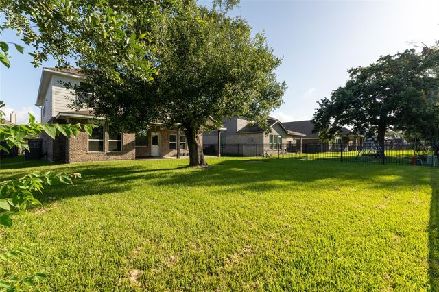 2506 Bay Hill Drive, Baytown, TX 77523