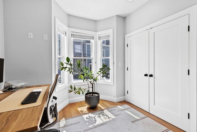 176 W 7th St 1, Boston, MA 02127