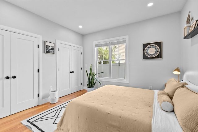 176 W 7th St 1, Boston, MA 02127