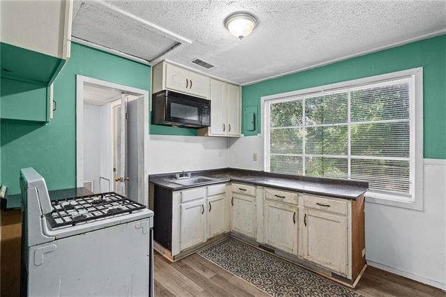 2074 N Gimon Circle, Mobile, AL 36605