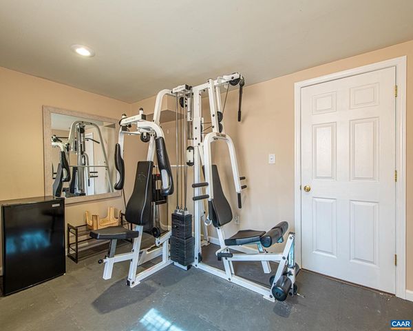 836 TOMS RD, Barboursville, VA 22923