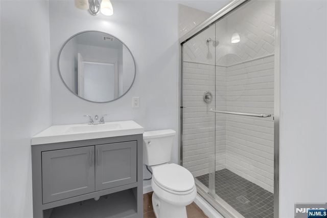 160 11th Street, Newark, NJ 07107