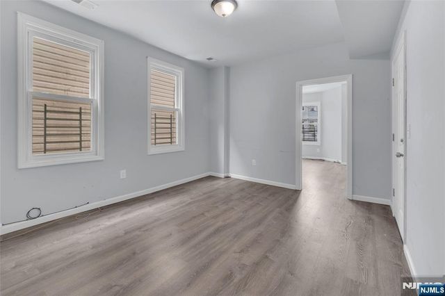 160 11th Street, Newark, NJ 07107