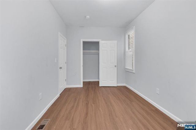 160 11th Street, Newark, NJ 07107