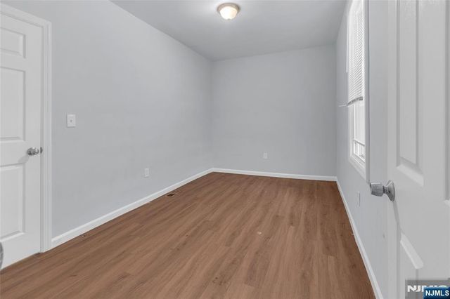 160 11th Street, Newark, NJ 07107