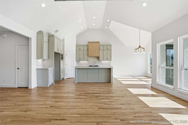 2118 E 138 Street, Bixby, OK 74008