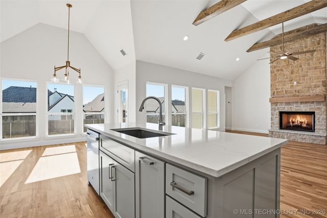 2118 E 138 Street, Bixby, OK 74008