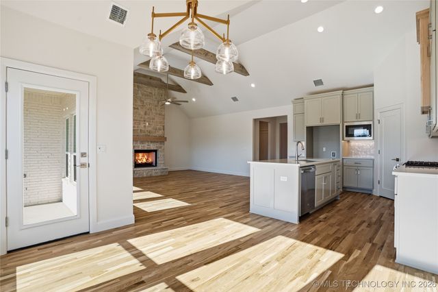 2118 E 138 Street, Bixby, OK 74008