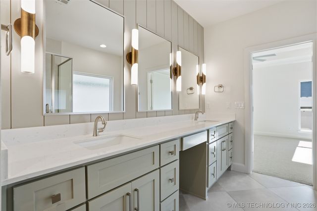 2118 E 138 Street, Bixby, OK 74008