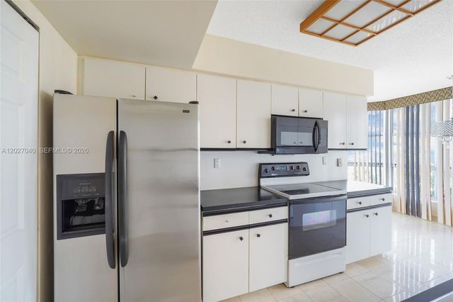 3600 Mystic Pointe Dr 812, Aventura, FL 33180