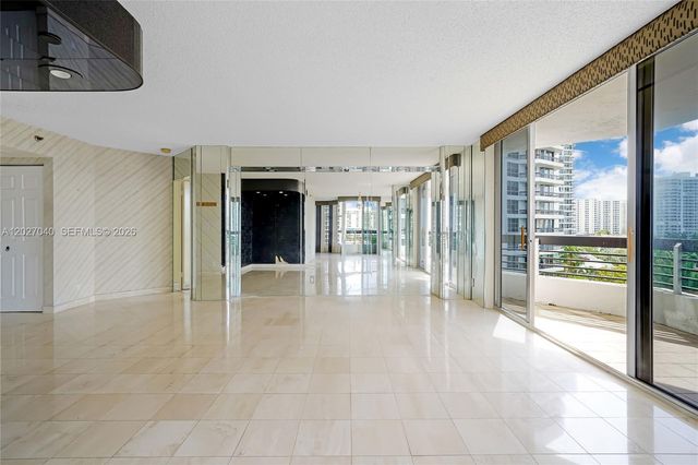 3600 Mystic Pointe Dr 812, Aventura, FL 33180